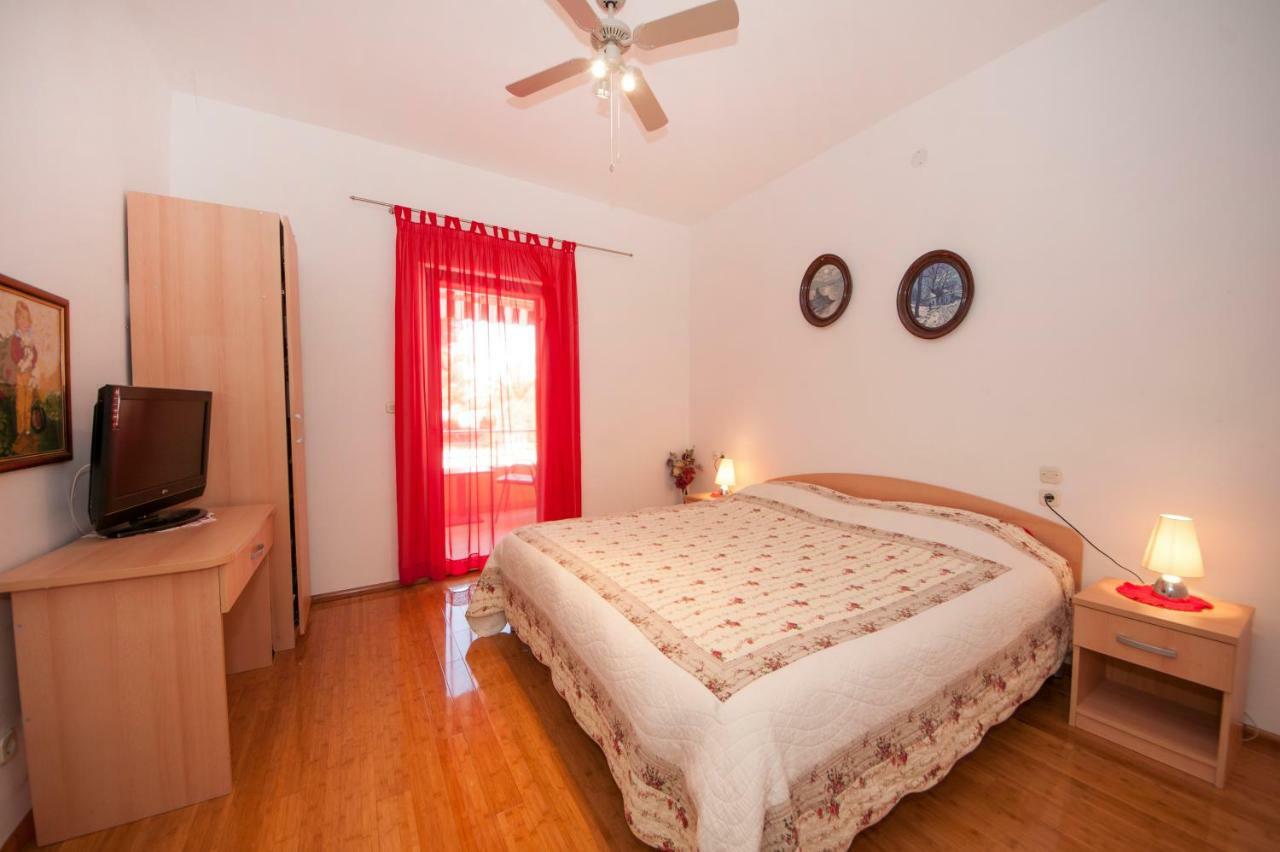 Holiday House Barbara Supetar Εξωτερικό φωτογραφία