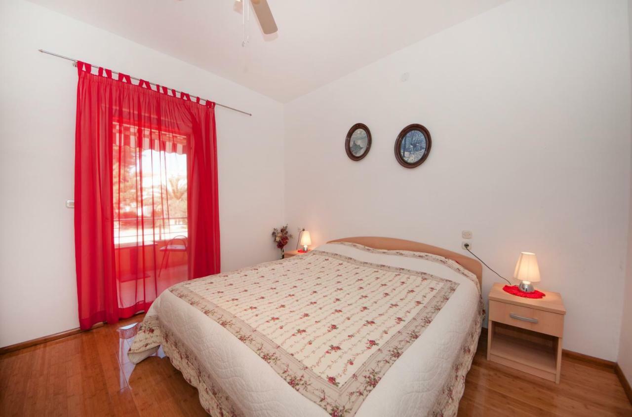 Holiday House Barbara Supetar Εξωτερικό φωτογραφία