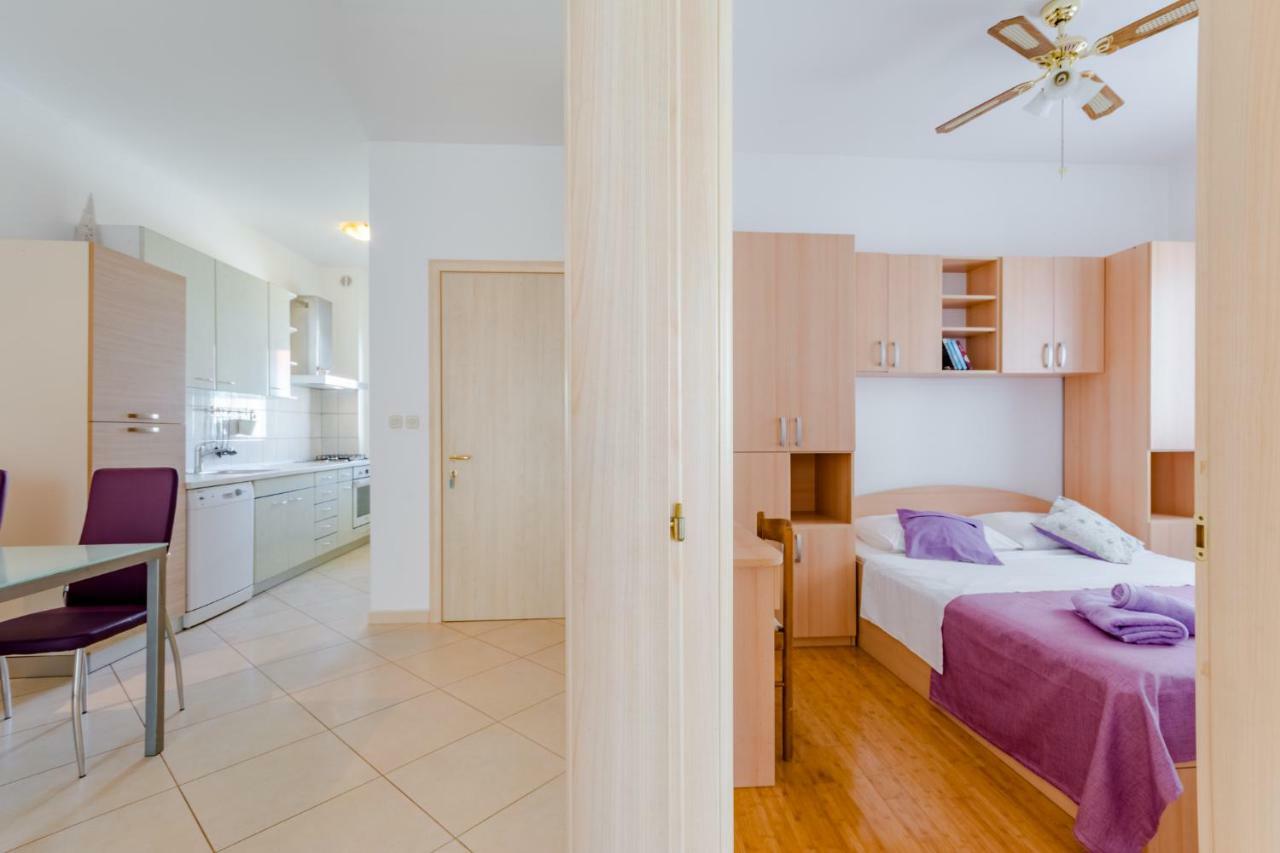 Holiday House Barbara Supetar Εξωτερικό φωτογραφία