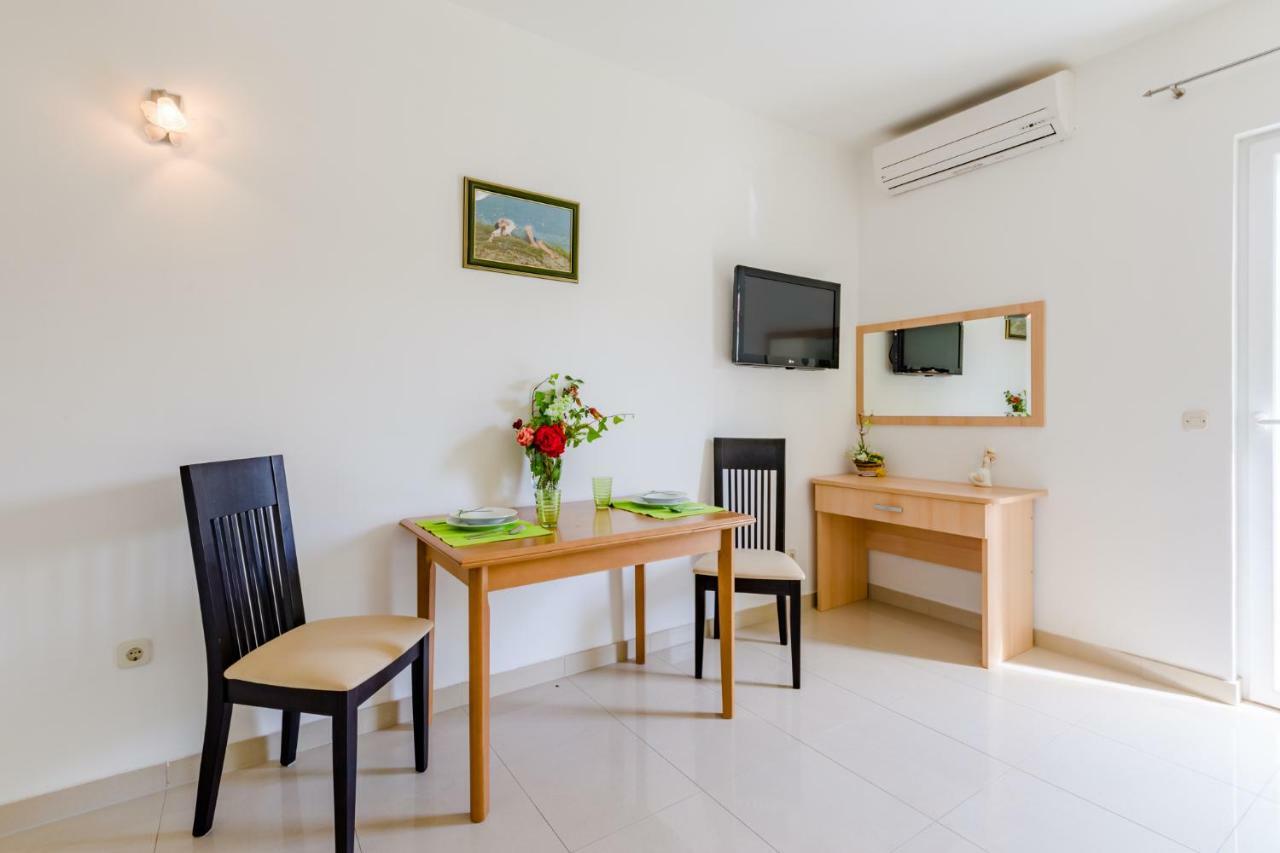 Holiday House Barbara Supetar Εξωτερικό φωτογραφία